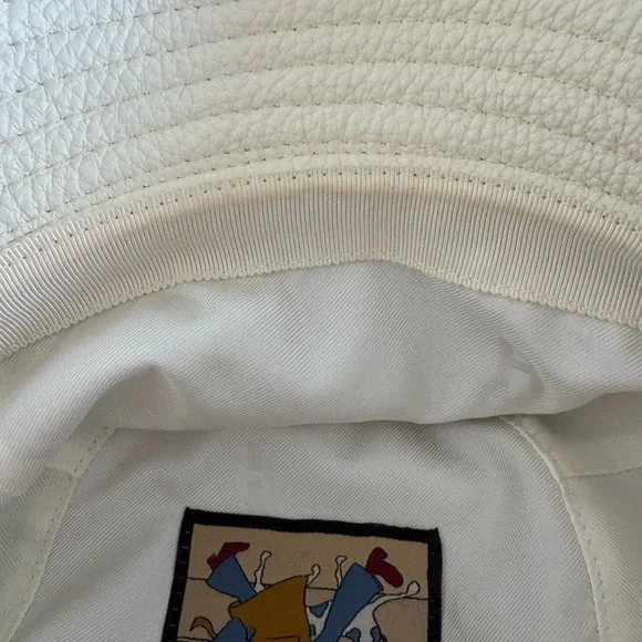 Authentic Hermès Calvi Bucket Hat - Blanc Cassé Cerf Lourd Leather (Deerskin)